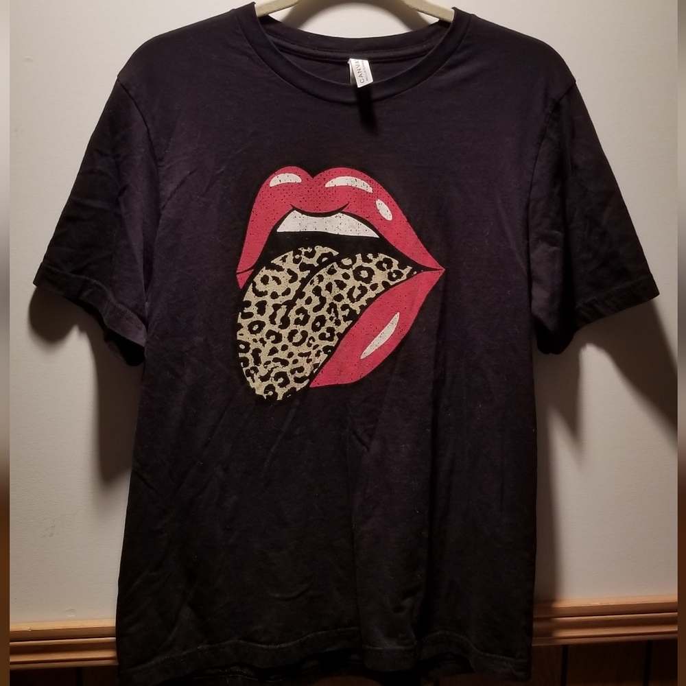 Bella Canvas lips with leopard tongue graphic tee - Picture 4 of 7